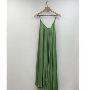 Just One Thing Italian Silk Relaxed Sleeveless Swing Slip Maxi Dress Green OS